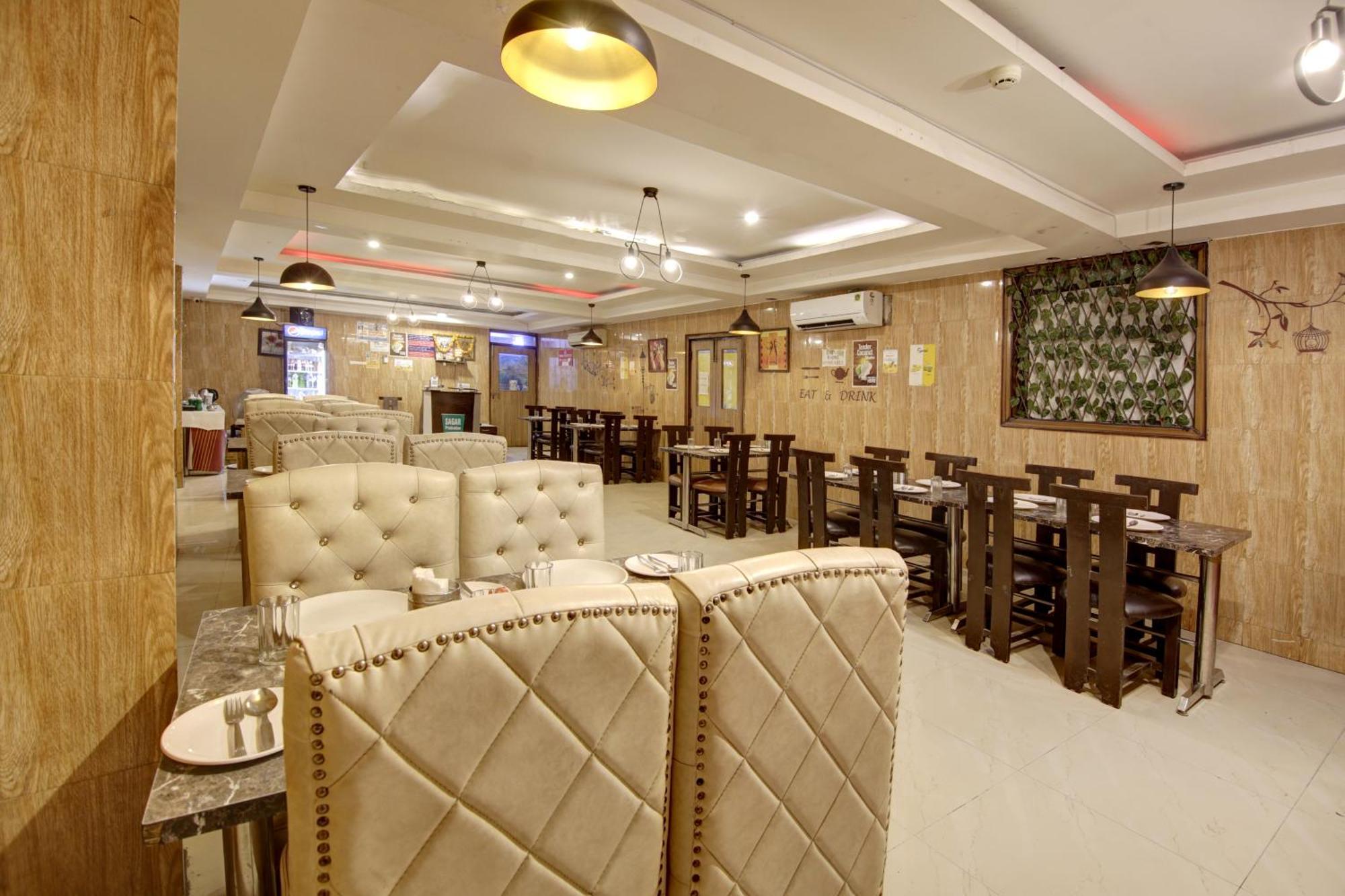 Hotel Venus Plaza Nuova Delhi Esterno foto