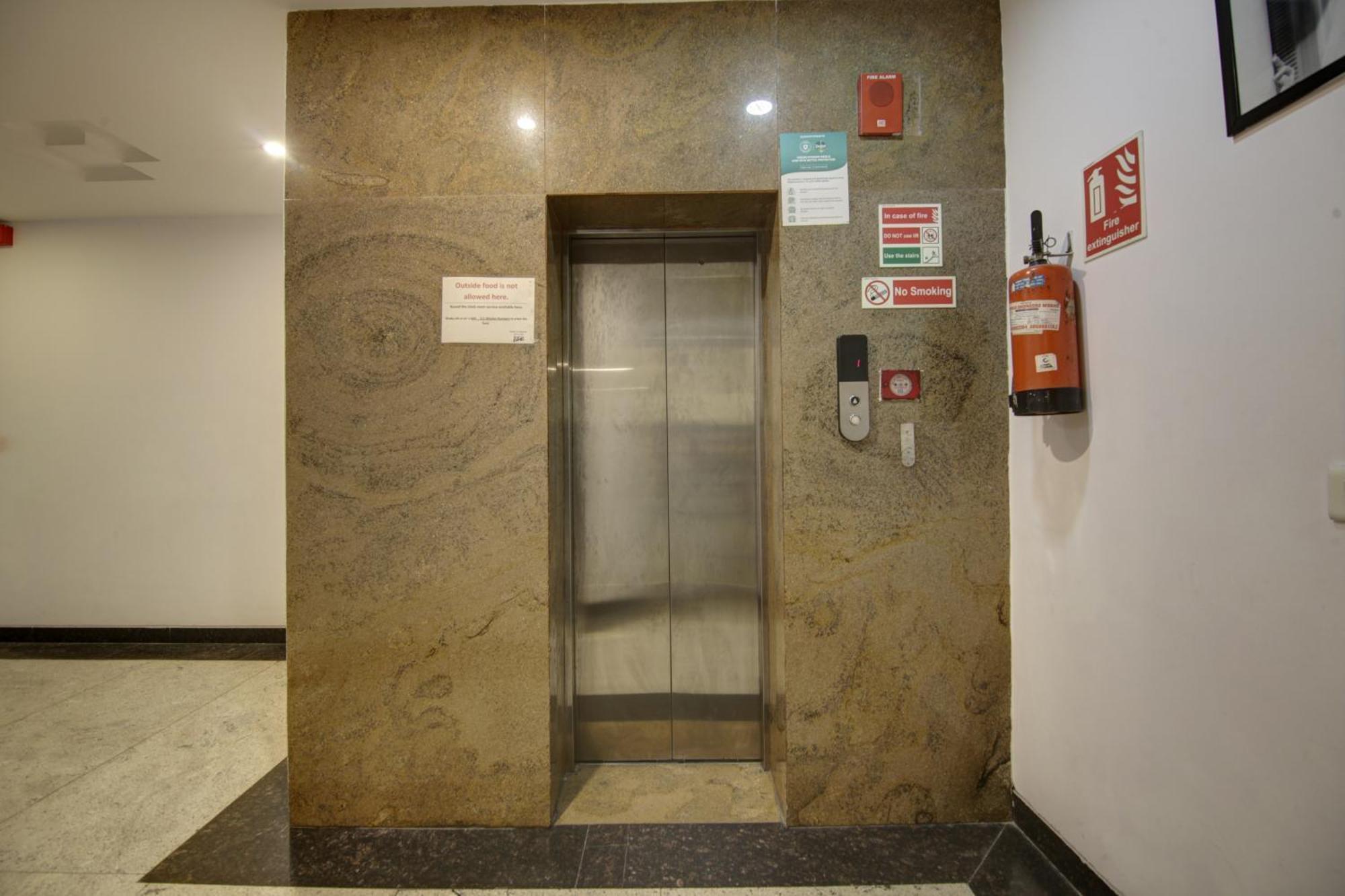 Hotel Venus Plaza Nuova Delhi Esterno foto