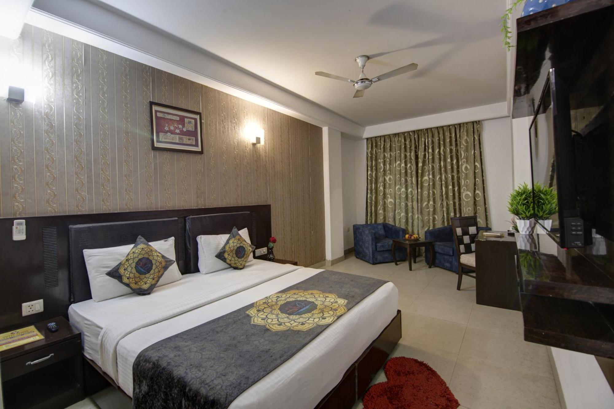 Hotel Venus Plaza Nuova Delhi Esterno foto
