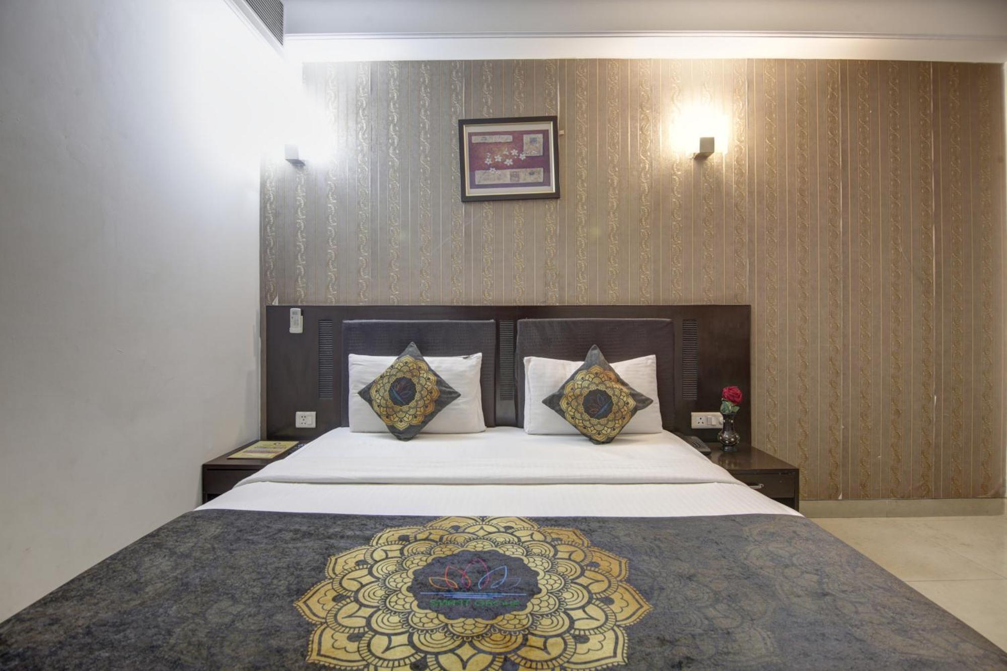 Hotel Venus Plaza Nuova Delhi Esterno foto