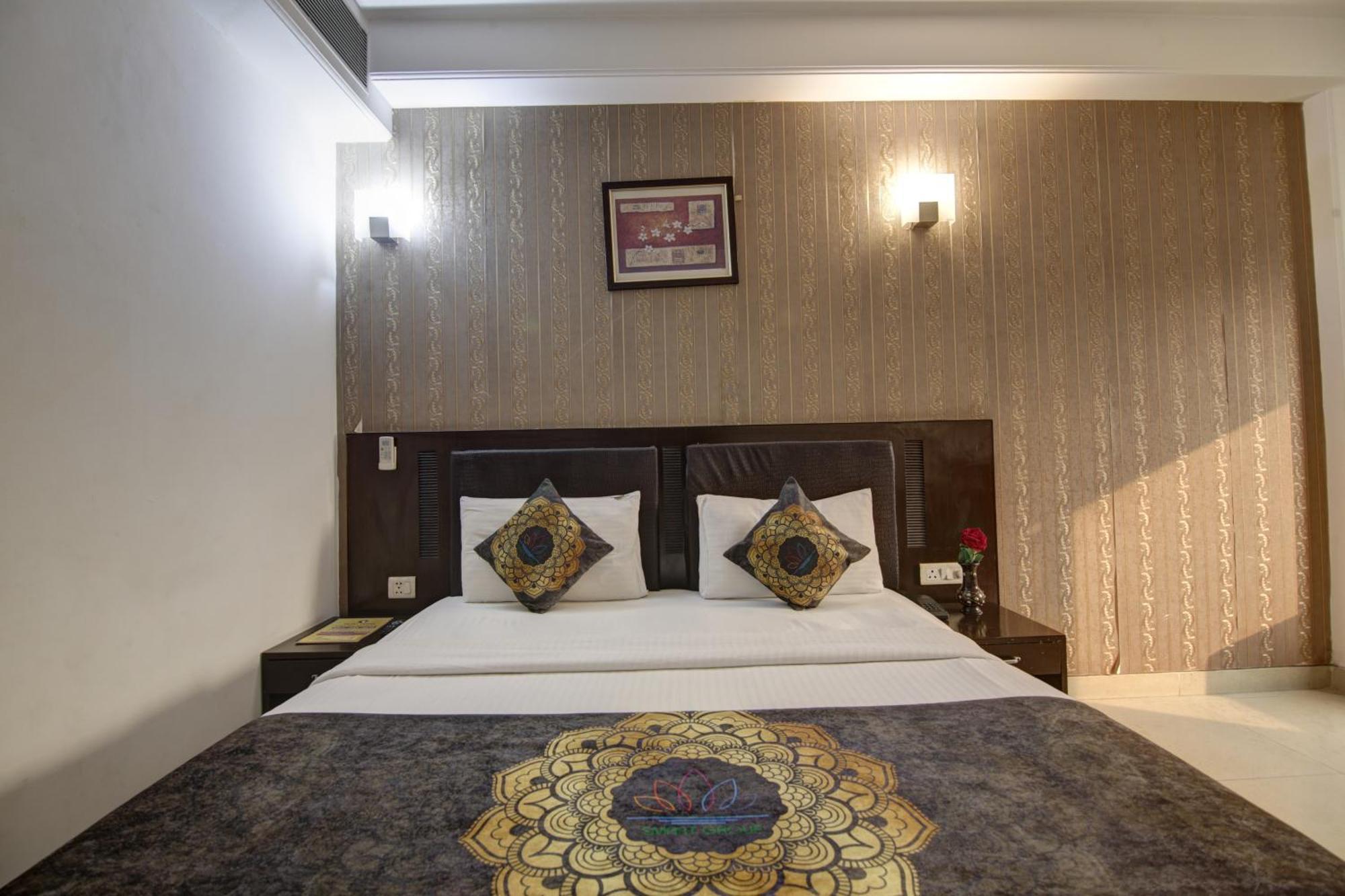 Hotel Venus Plaza Nuova Delhi Esterno foto