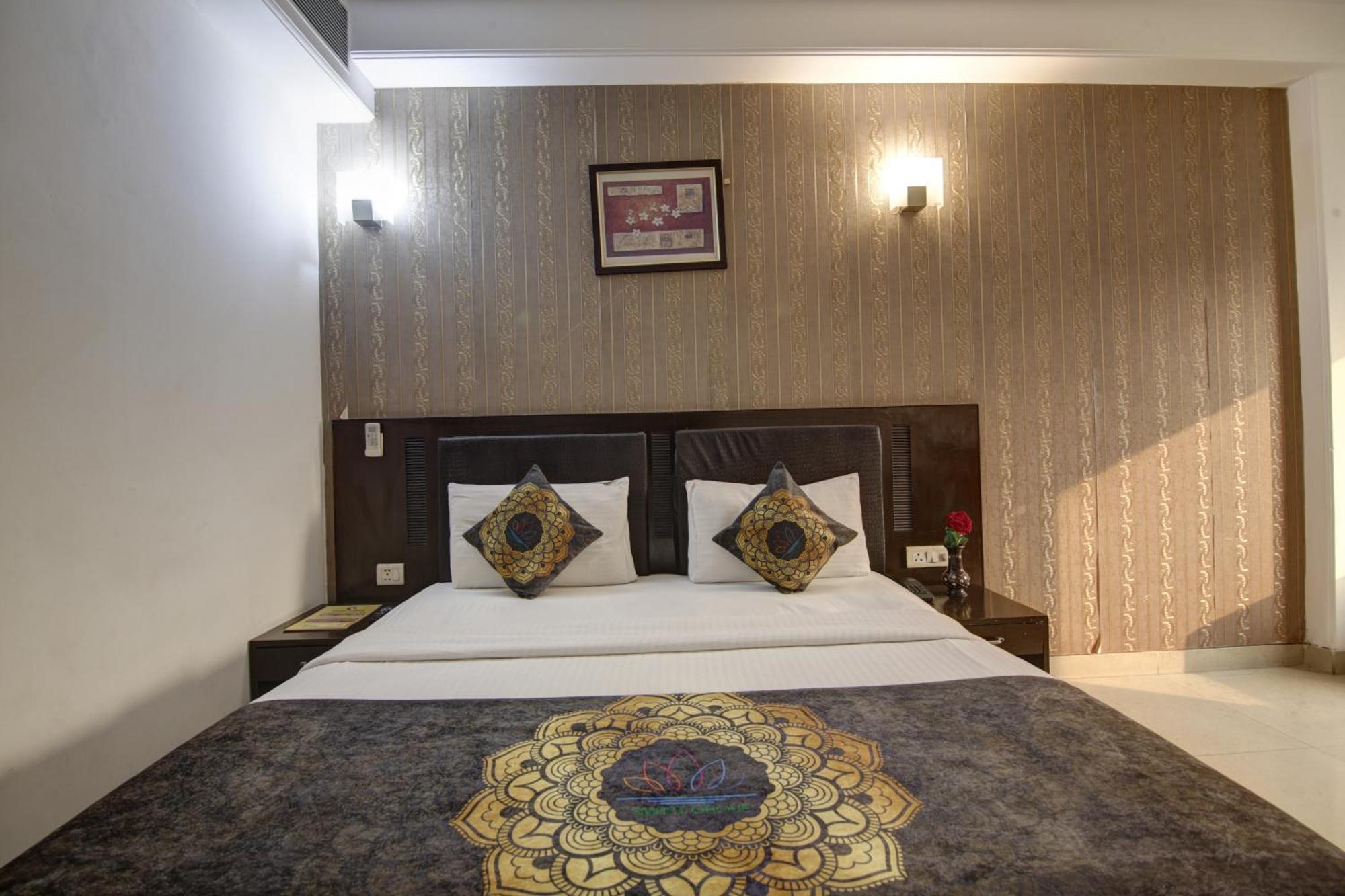 Hotel Venus Plaza Nuova Delhi Esterno foto