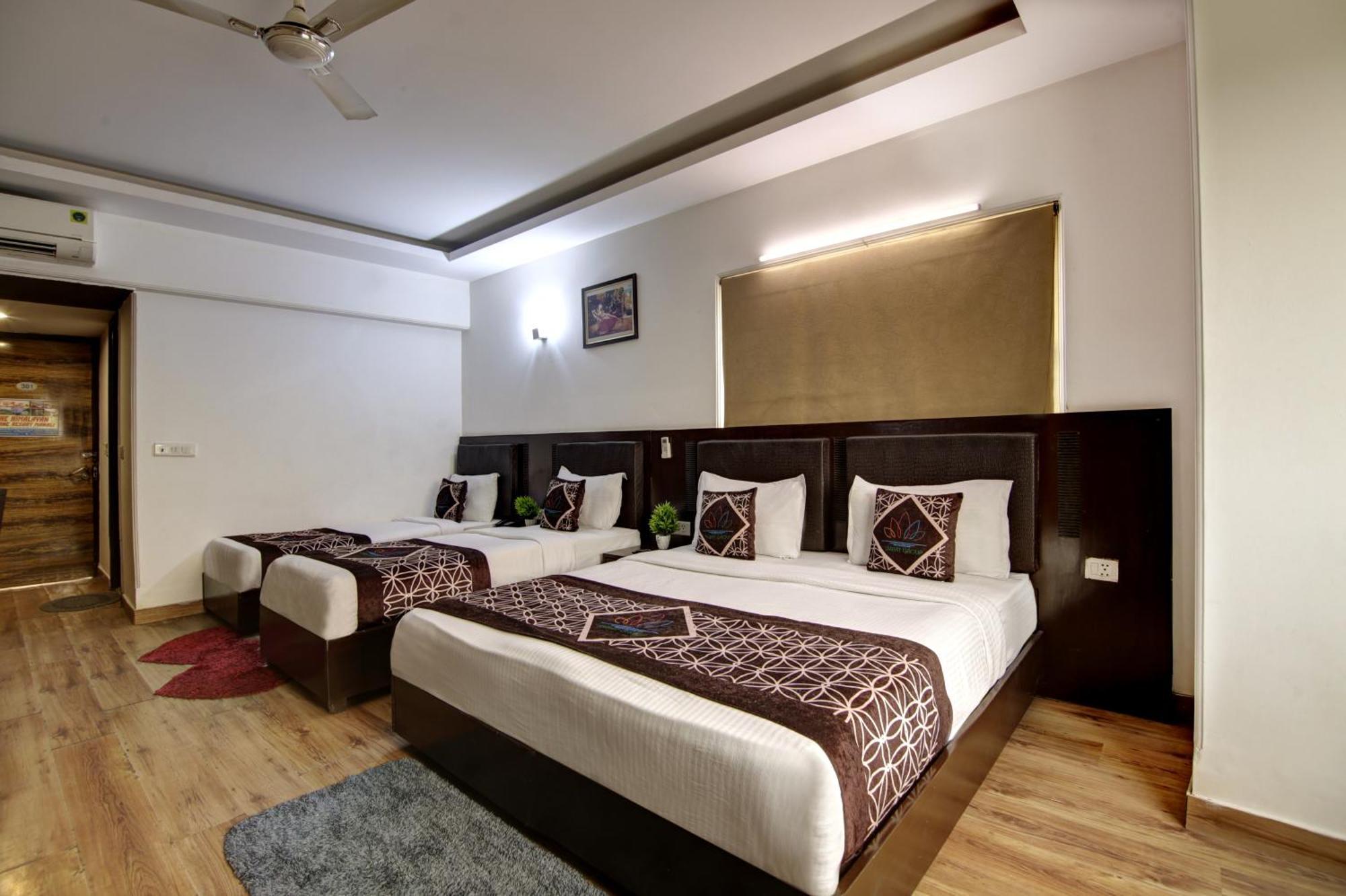 Hotel Venus Plaza Nuova Delhi Esterno foto