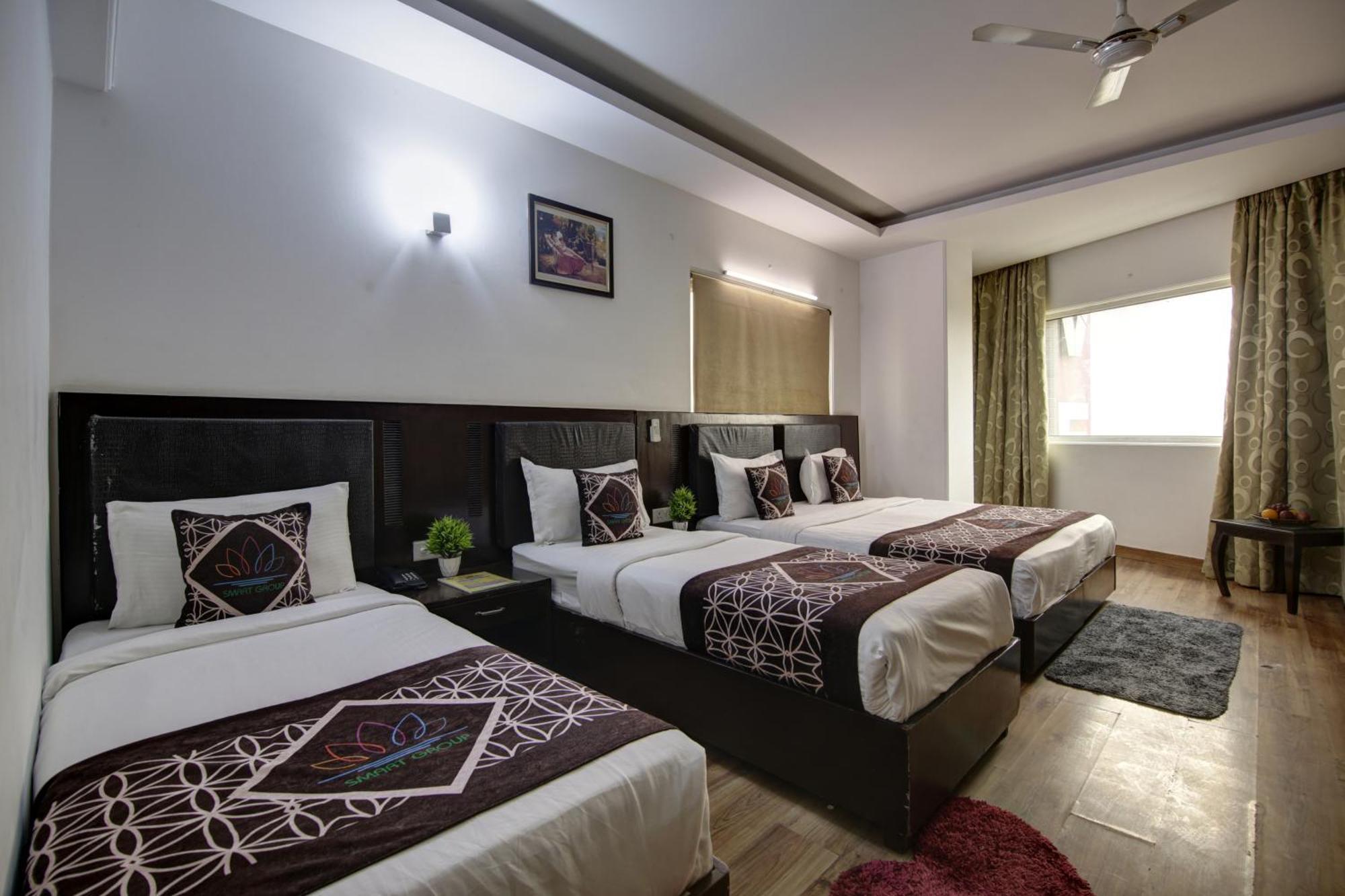 Hotel Venus Plaza Nuova Delhi Esterno foto
