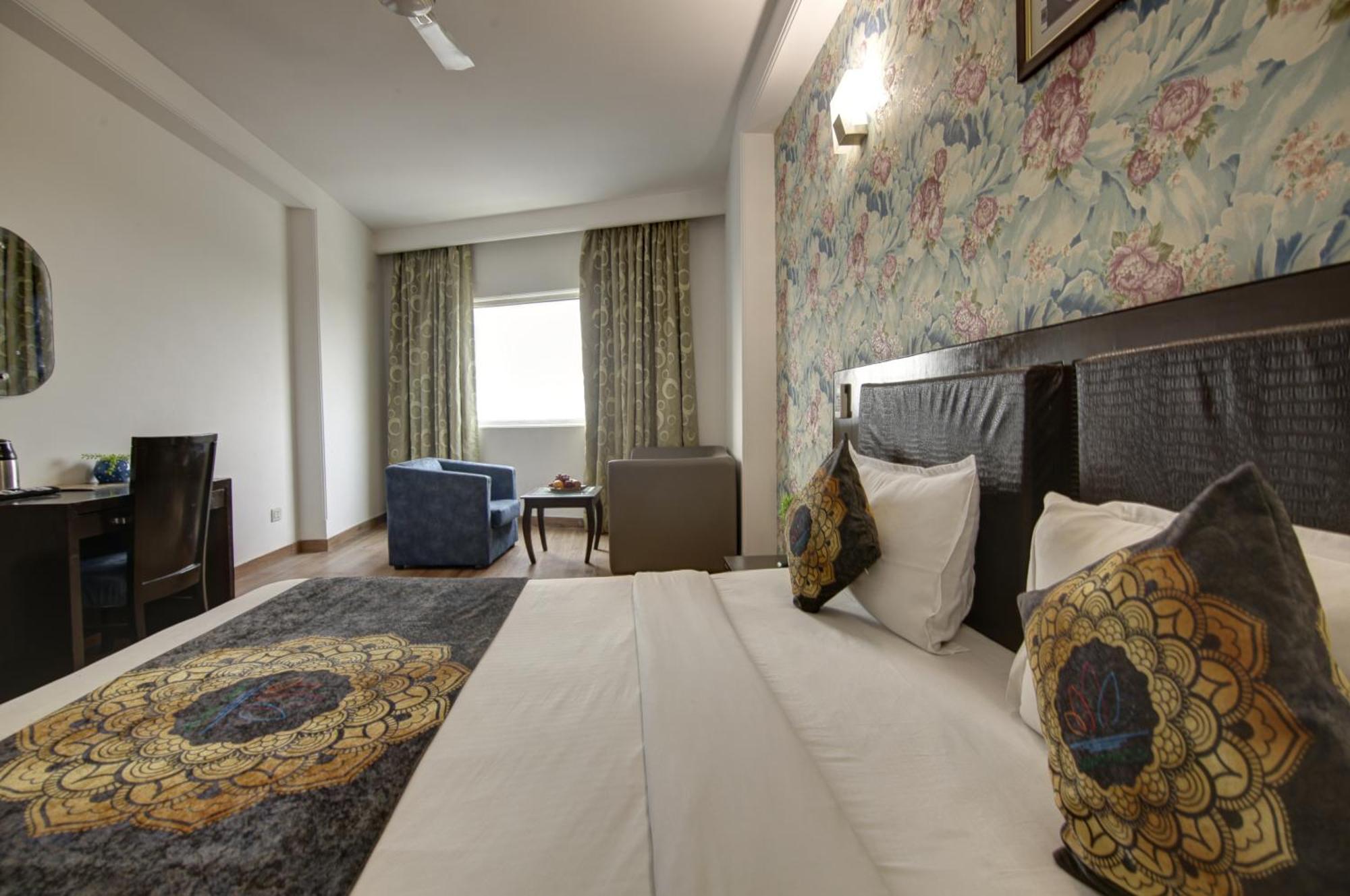 Hotel Venus Plaza Nuova Delhi Esterno foto